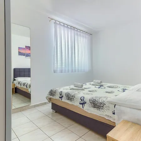 Ann Apartamento Marina (Bossoglina)