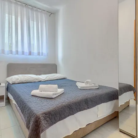 Ann Apartment *